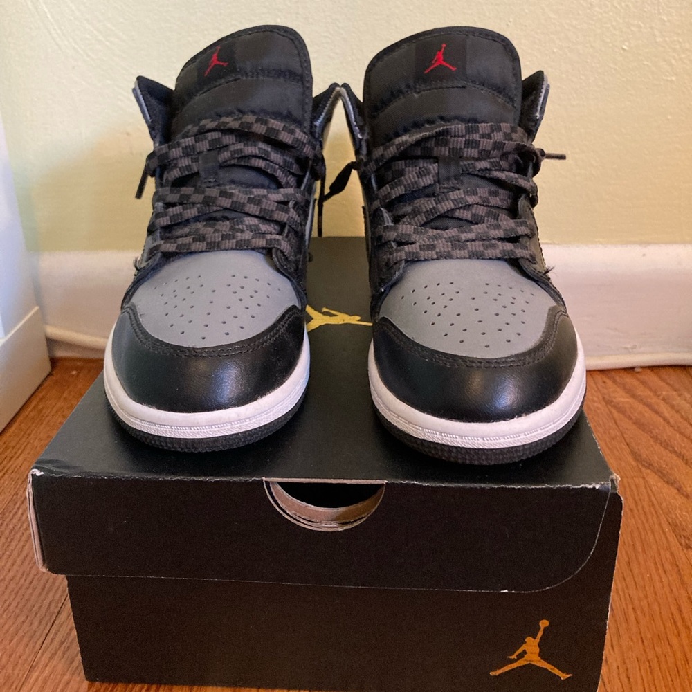 Nike Air Jordan 1 Mid Shadow Red Size 3Y